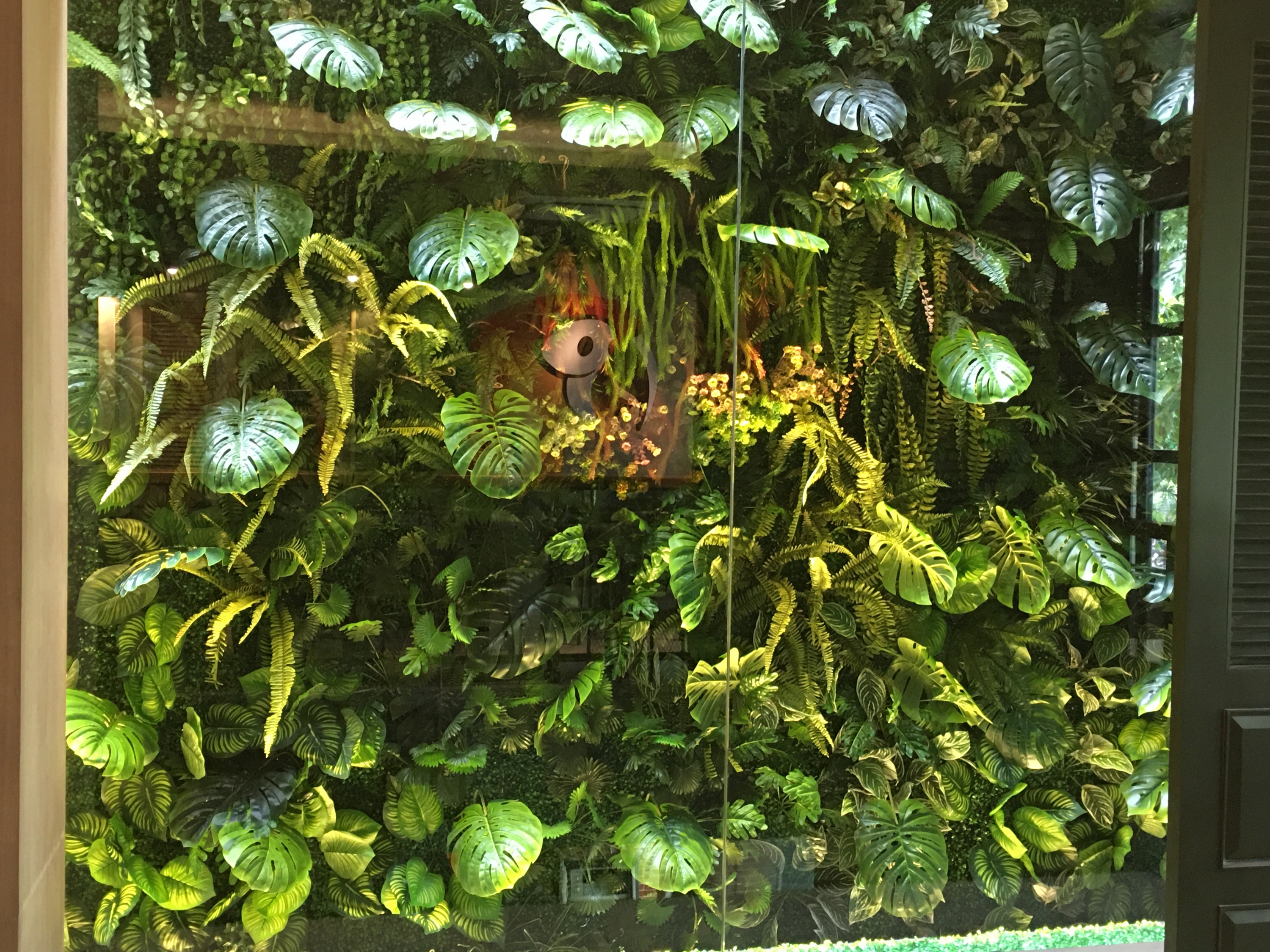 Vách cây lá tropical, vườn tường amazon giả
